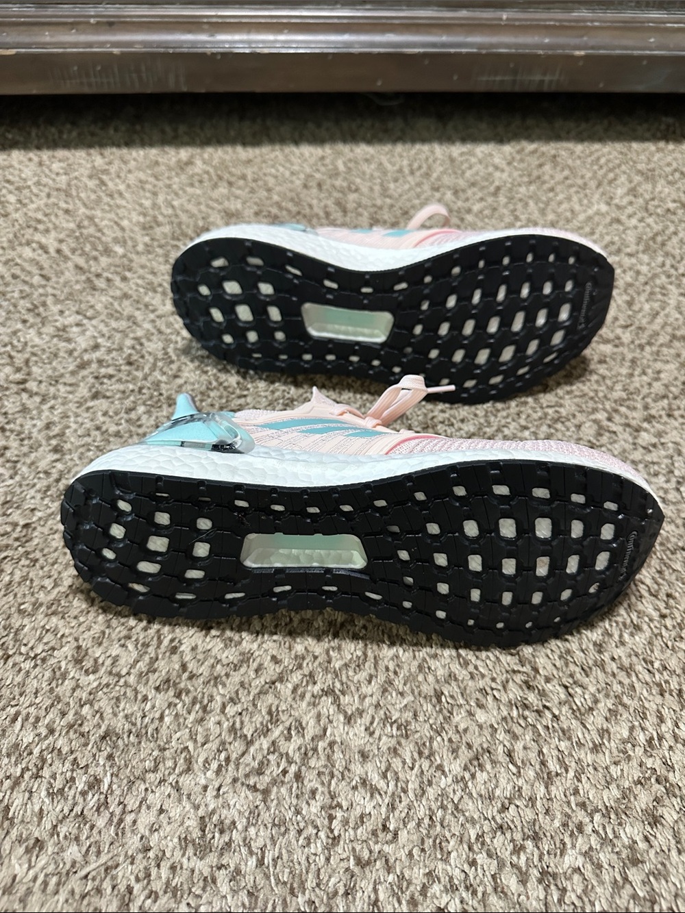 adidas ultraboost 20 pink tint frost mint size 9 Women nwot - Picture 5 of 5